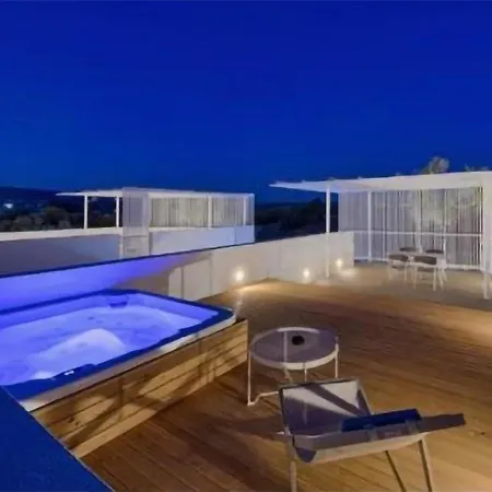Gorgeous In Marina Di Ragusa With Kitchen Holiday home *